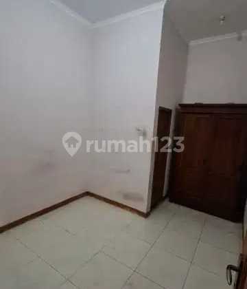 Rumah 2 Lantai di Puri Surya Jaya Sidoarjo 2