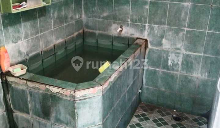 HOUSE ON TANGGUL WETAN MAIN ROAD WONOAYU SIDOARJO