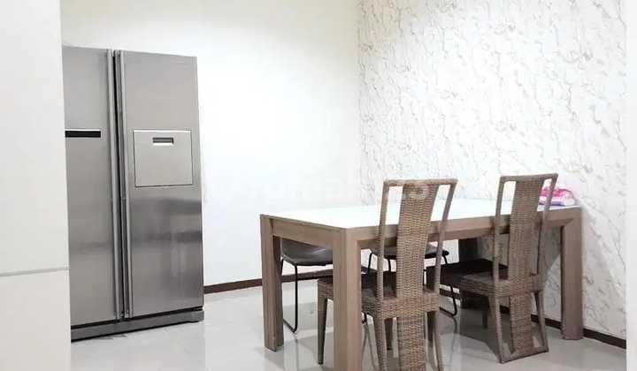 RUMAH 2 LANTAI MINIMALIS DI PAKUWON CITY MALL SURABAYA  2