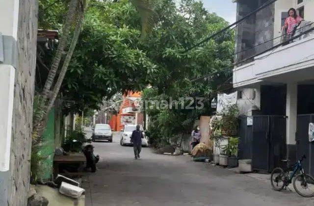 Rumah 2 Kavling Jadi Satu Di Jalan Mulyosari Surabaya  2