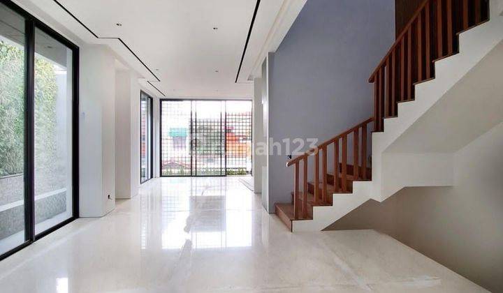 Dijual Rumah 3 Lantai Baru di Pondok Indah, Jakarta Selatan 1