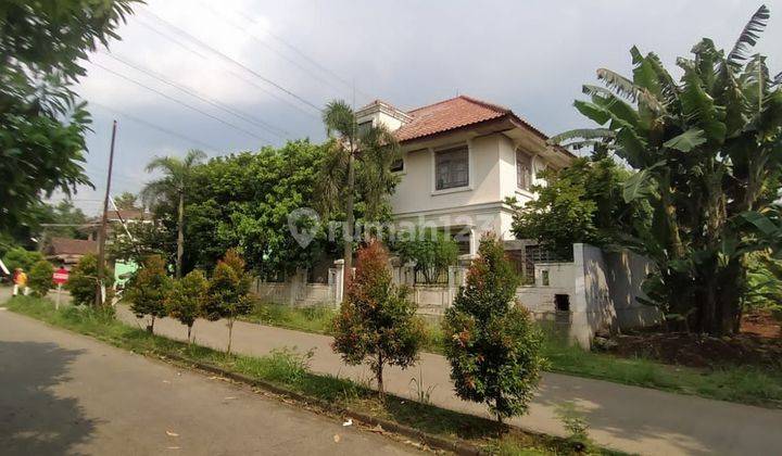 Dijual rumah besar di Cinere Country dekat akses toll Krukut 1 
 2