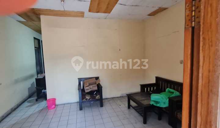 House in Cinere Raya Suitable for Restaurant or Office 2
