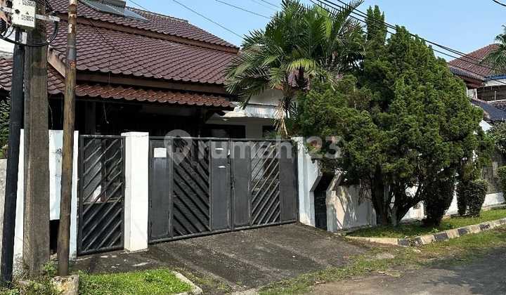 Rumah Luas 2 Lantai di Megapolitan Estate 