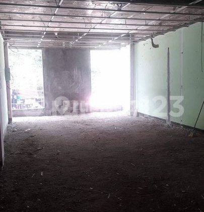 Cinere Raya Shop House is suitable for all types of businesses. 2