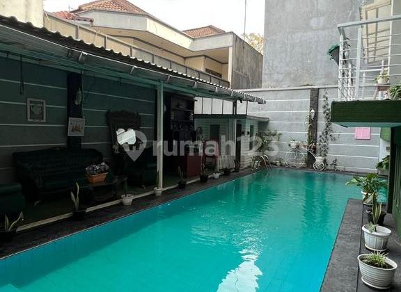 Rumah Cantik dengan Kolam Renang di Ragunan, Jakarta Selatan 2