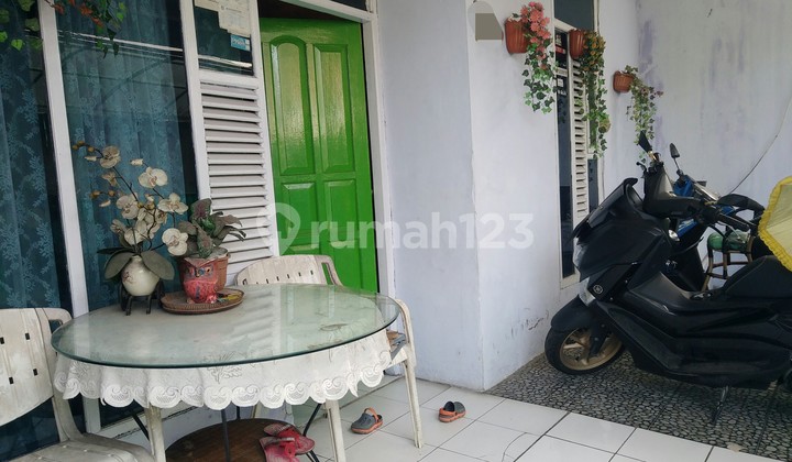 Rumah hanya 50 meter ke jalur angkot di Riung Bandung 1