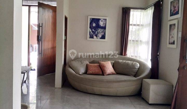 Rumah 3 lantai full furnished dekat Samsat Soekarno Hatta 2