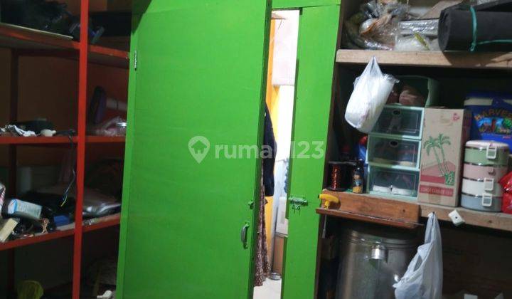 Ruko depan jalan ramai di Riung Bandung Gedebage