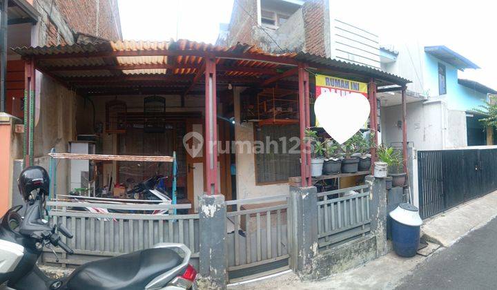 Rumah Belakang Griya Antapani Dekat Sekolah Muhammadiyah 2