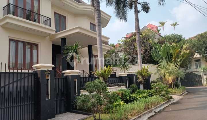 Disewakan rumah classic di Pondok Indah Lokasi tenang, nyaman dan aman dengan security 24 jam 2