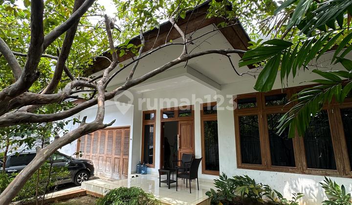 Dijual Rumah Minimalis 1,5 lantai di bilangan Permata Hijau Jakarta Selatan Dijual Rumah Minimalis 1,5 lantai di bilangan Permata Hijau Jakarta Selatan
