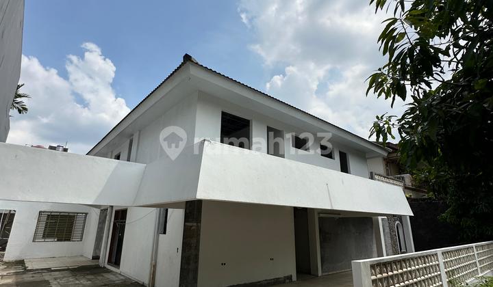 Rumah 2 lantai di kawasan elite Cipete