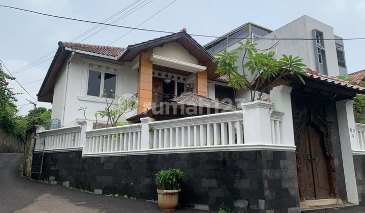  Rumah 2 lantai di Lokasi strategis dengan Gaya Tropical Modern. One Gate. Tanjung Barat, Jagakarsa  