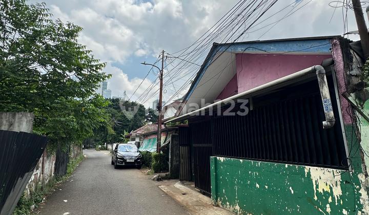 Dijual Tanah + Bangunan  1,5 lantai di area Intan Ujung  Cilandak Barat 