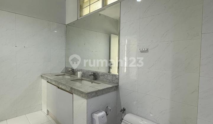  Rumah Model Classic Dengan Lokasi Strategis Hanya Selangkah Ke Senayan City 2