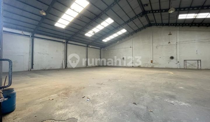 GUDANG JATAKE, LT 870/720M², AKSES 40FT, OFFICE, HDP SLTN, HRG 10M, GUDANG JATAKE, LT 870/720M², AKSES 40FT, OFFICE, HDP SLTN, HRG 10M,