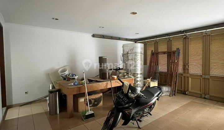 RUMAH TAMAN VILLA MERUYA BAGUS, SGT LUAS, LT 374/900M² (17x22) HOEK, UTARA, KT 6+1, SEMFUR, MARMER, HRG 9M 2