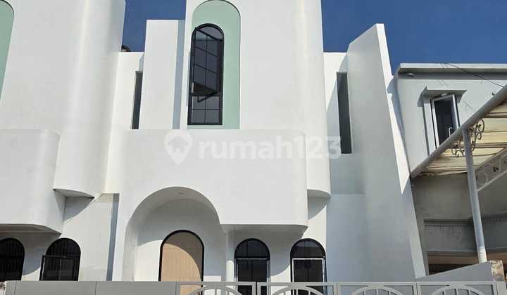 Rumah Baru Meruya Utara,mezanin,lt 125/150m²,kt4,shm,3500w, Hrg 2,5m Nego 