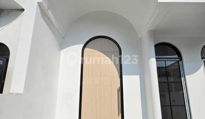 Rumah Baru Meruya Utara,mezanin,lt 125/150m²,kt4,shm,3500w, Hrg 2,5m Nego  2