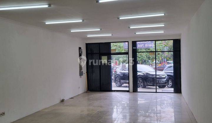 Ruko hadap jalan raya sbrang pasar Puri siap pakai untuk kantor atau usaha Jakarta Barat 1