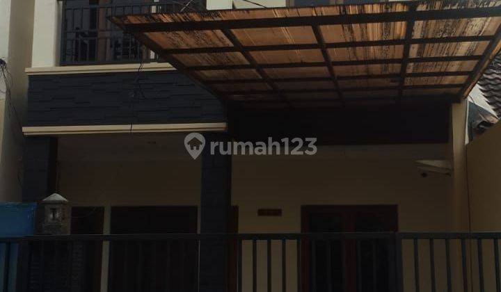 Rumah 2 lantai bagus baru remove siap huni Taman Semanan indah  1