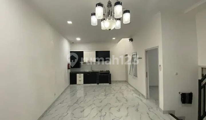 Rumah Bagus Meruya Park Residence 2 Lantai Jakarta Barat