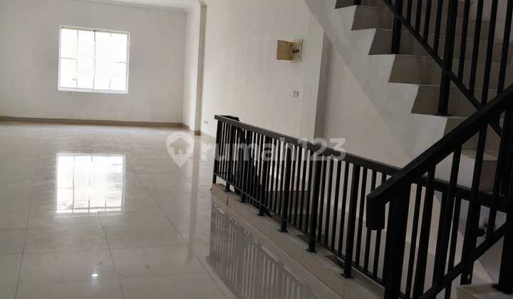 Green Lake City CBD 3.5-Storey Ready-to-Live Shophouse 2