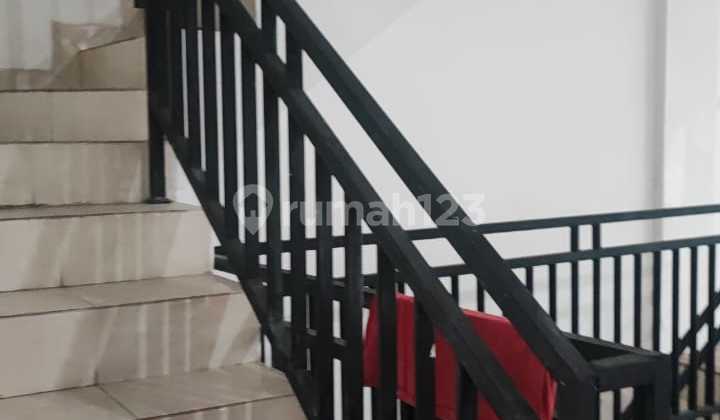 Karang Tengah Shophouse Facing Tangerang Main Road Karang Tengah Shophouse Facing Tangerang Main Road