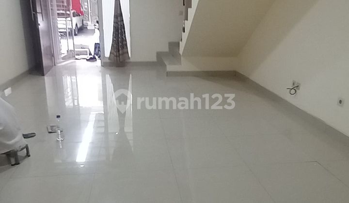 Rumah Green Lake City Siap Huni Rapih Tangerang 2