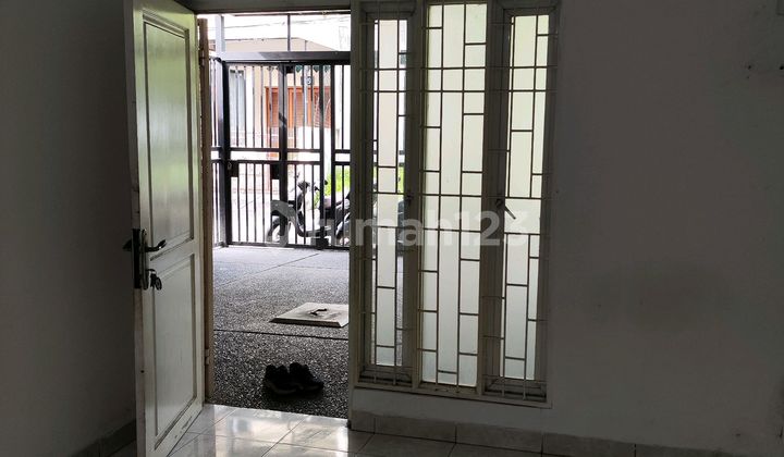 2-Storey House Kosambi Baru, Good Condition, Ready to Occupy, West Jakarta 2-Storey House Kosambi Baru, Good Condition, Ready to Occupy, West Jakarta