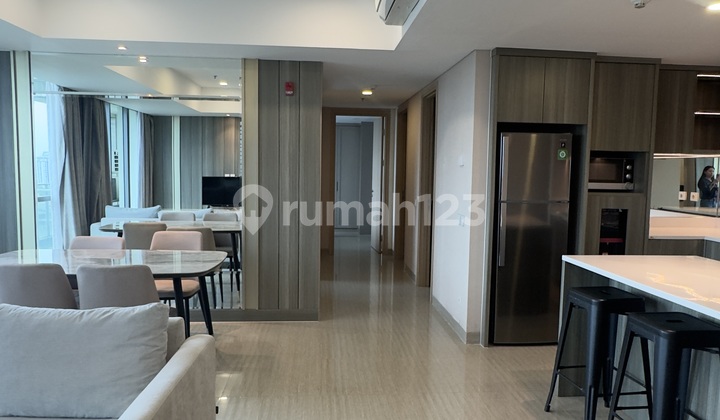 Apartemen Hillcrest 3 Kamar Tidur Furnished