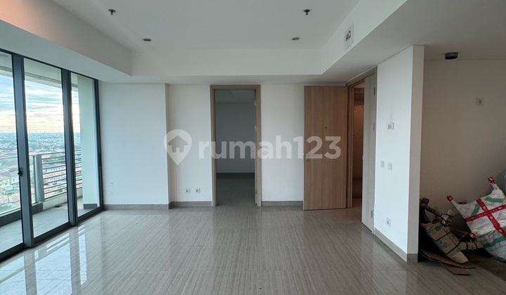 Selling Cheap Millennium Hillcrest Apartment 4 Bedrooms