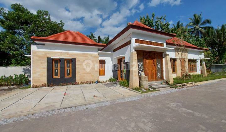 VILLA BOROBUDUR MAGELANG MEWAH 5 MENIT KE WISATA CANDI BOROBUDUR 5