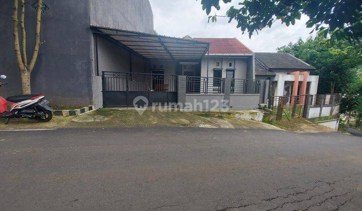 RUMAH SIAP HUNI JALAN UTAMA GRAFIKA BANYUMANIK  2