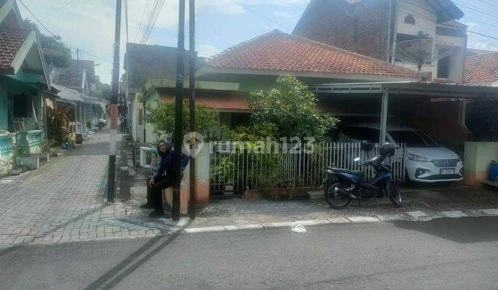 RUMAH PINGGIR JALAN RAYA BANYUMANIK  1