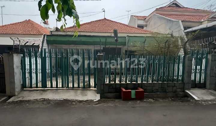 Rumah Strategis Nempel Tentrem Mall Gajahmada 1