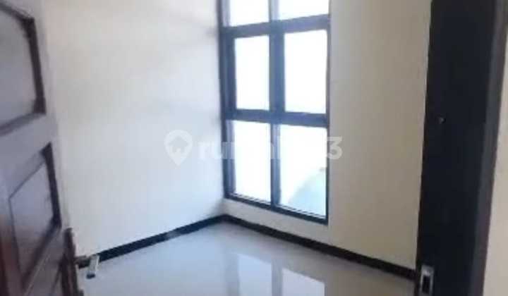 Rumah 2 Lantai Wanamukti Sambiroto Tembalang 2