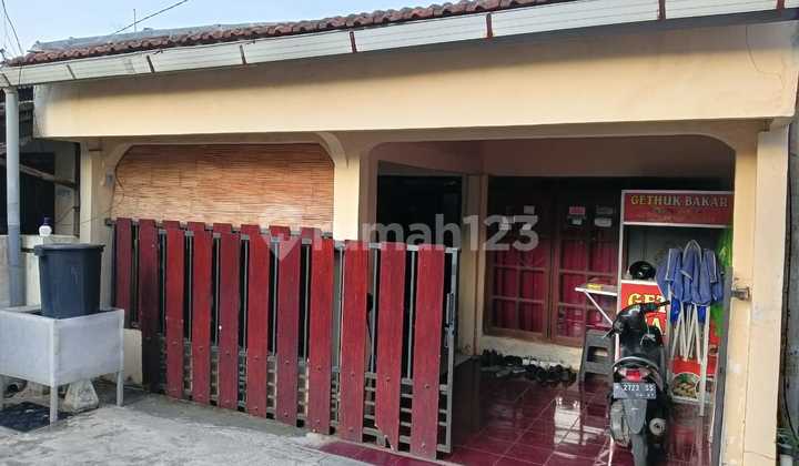 Affordable Jati Perumnas Banyumanik House 1