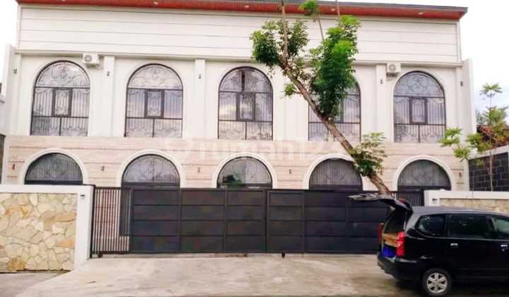 Rumah Mewah Full Furnish Jalan Raya Manyaran Gunungpati 1