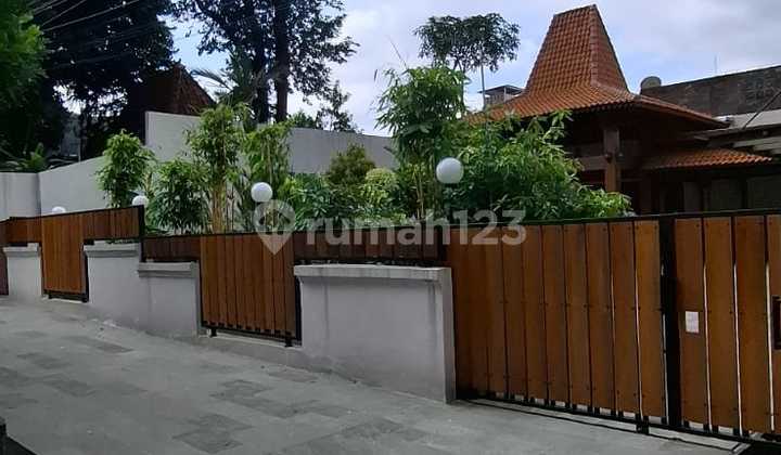 Rumah Sewa Mewah Full Furnish Banyumanik Raya  2