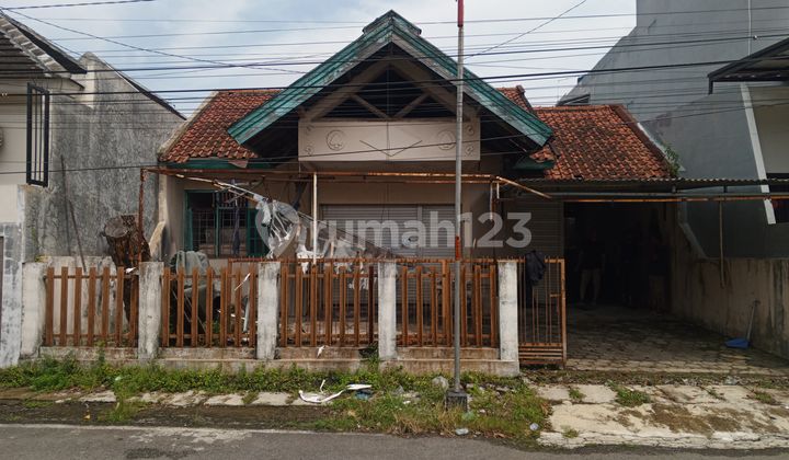 Rumah Depan Sma 11 Lamper Tengah 1