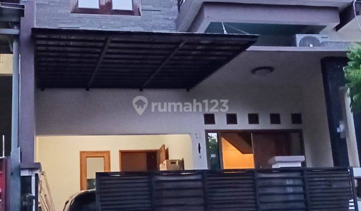 Rumah 2 Lantai Siap Huni Di Banyumanik  1