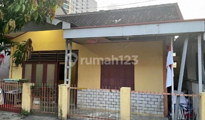 Rumah Tengah Kota Stadion Diponegoro Ki Mangunsarkoro Rumah Tengah Kota Stadion Diponegoro Ki Mangunsarkoro
