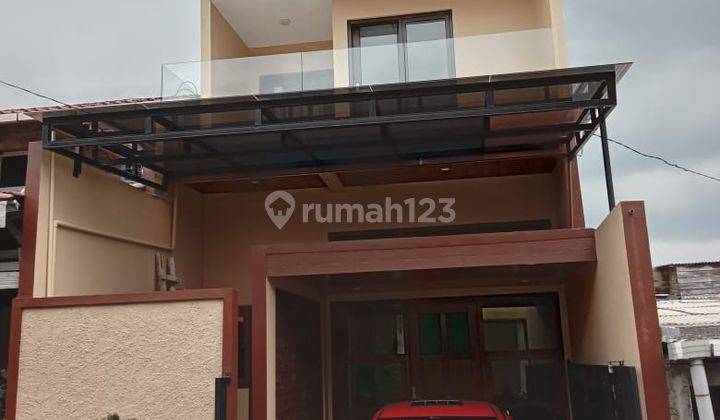 Rumah Mewah Cantik 2 Lantai Kedungmundu  1