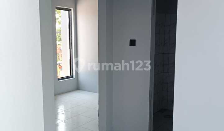 Rumah Baru Dekat Puri Perdana Banyumanik  2