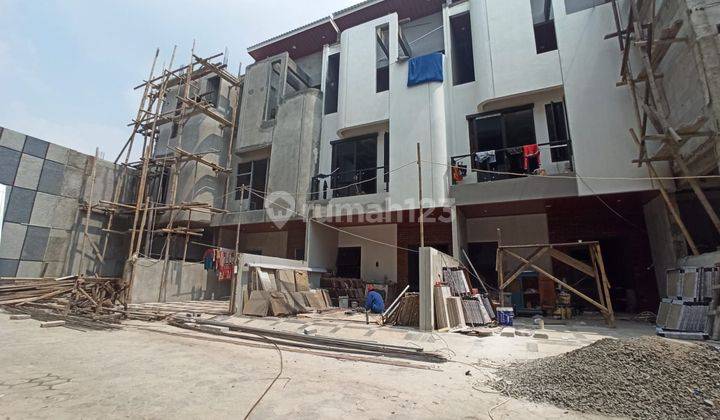 Rumah Keren Minimalis Strategis Dekat toll Rawamangun 2