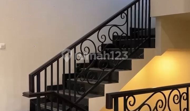 New House in Duren Sawit, Luxurious, Ready to Live In, No Flooding, Near Hospital 2