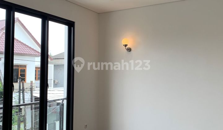 Rumah 2lt Luas Rawamangun Strategis Dkt Al-azhar Toll Jln Pemuda 2