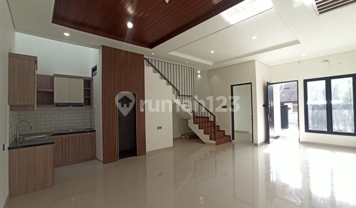 Rumah Mewah Cakep Dalam Komplek di Rawamangun Dekat Jalan Pemuda